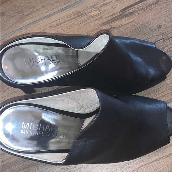 Michael Kors Black Mule Slides - Picture 4 of 8